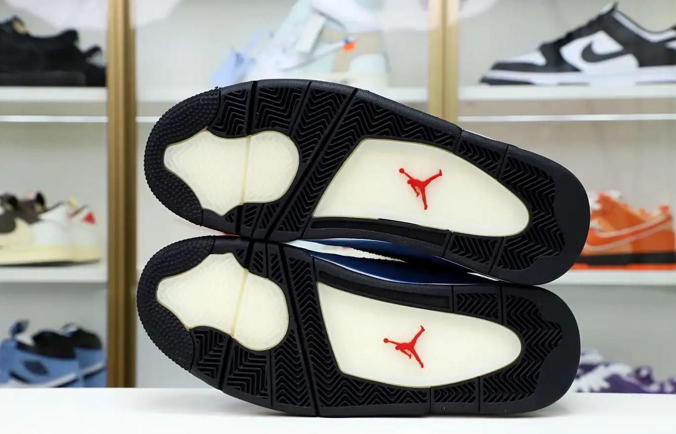 FAMILY FRIENDS JACK' 'CACTUS & JORDAN X AIR TRAVIS 4 SCOTT RETRO 0523